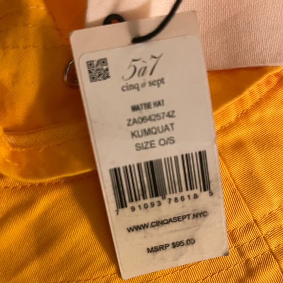 Cute Cinqu a Sept sun hat. - Picture 5 of 5